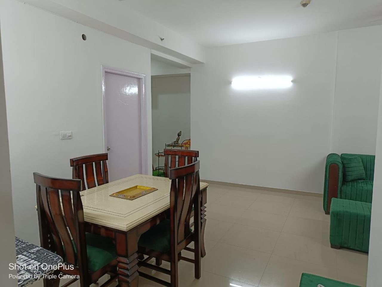 Bnbbuddy Aarohi Homes 3 Bhk West Delhi *