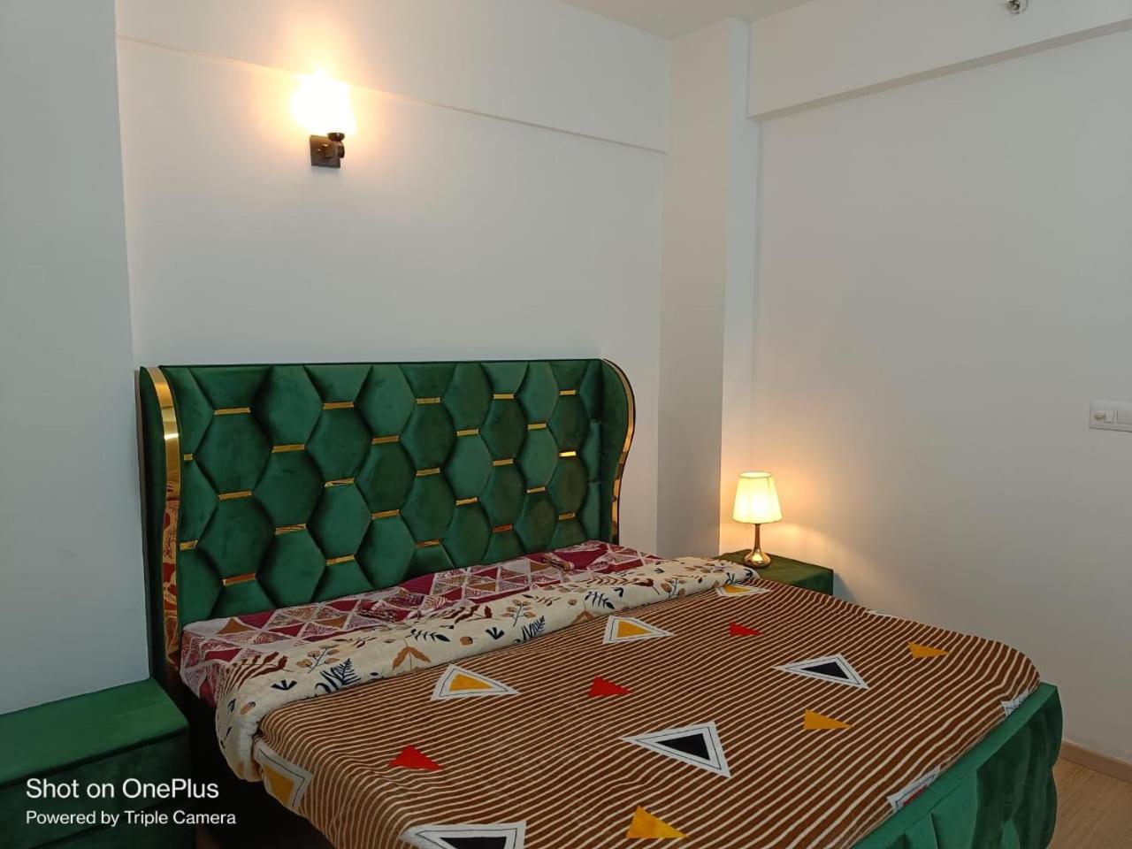 Bnbbuddy Aarohi Homes 3 Bhk West Delhi Apartment *